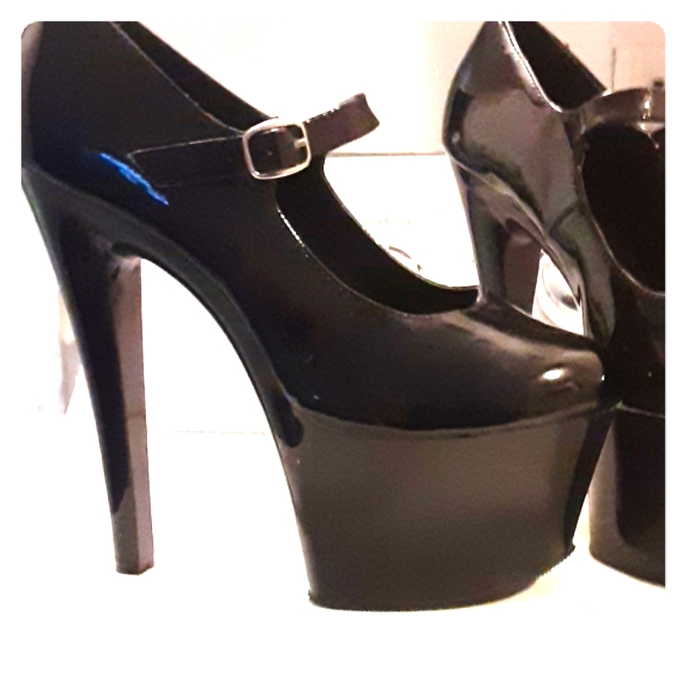 Mary Jane platform heels